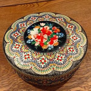 Embossed Floral Tin Holland 1970s